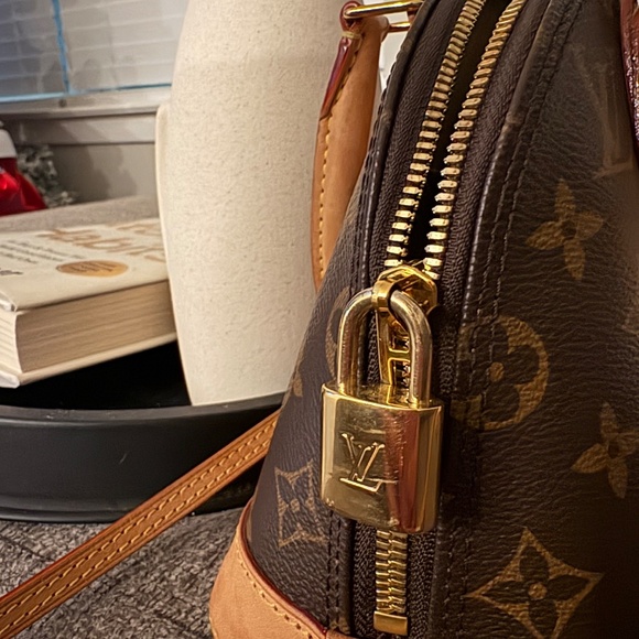 Louis Vuitton Alma BB - Picture 4 of 4